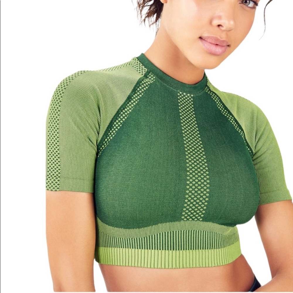 Nwt Fabletics Jessie Seamless Crop Top - image 1
